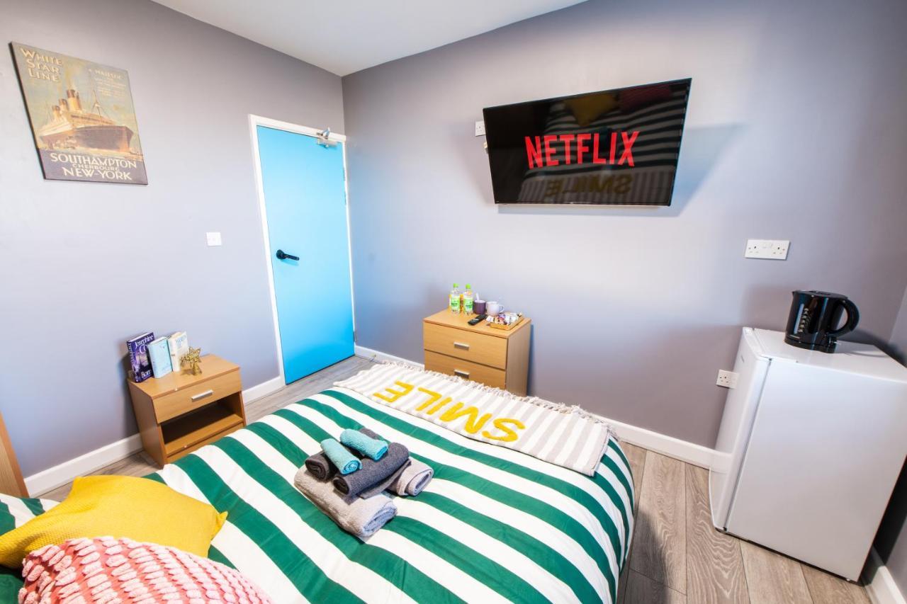 Heart Of Maidstone - Premium Double Rooms With Free Wi-Fi Esterno foto