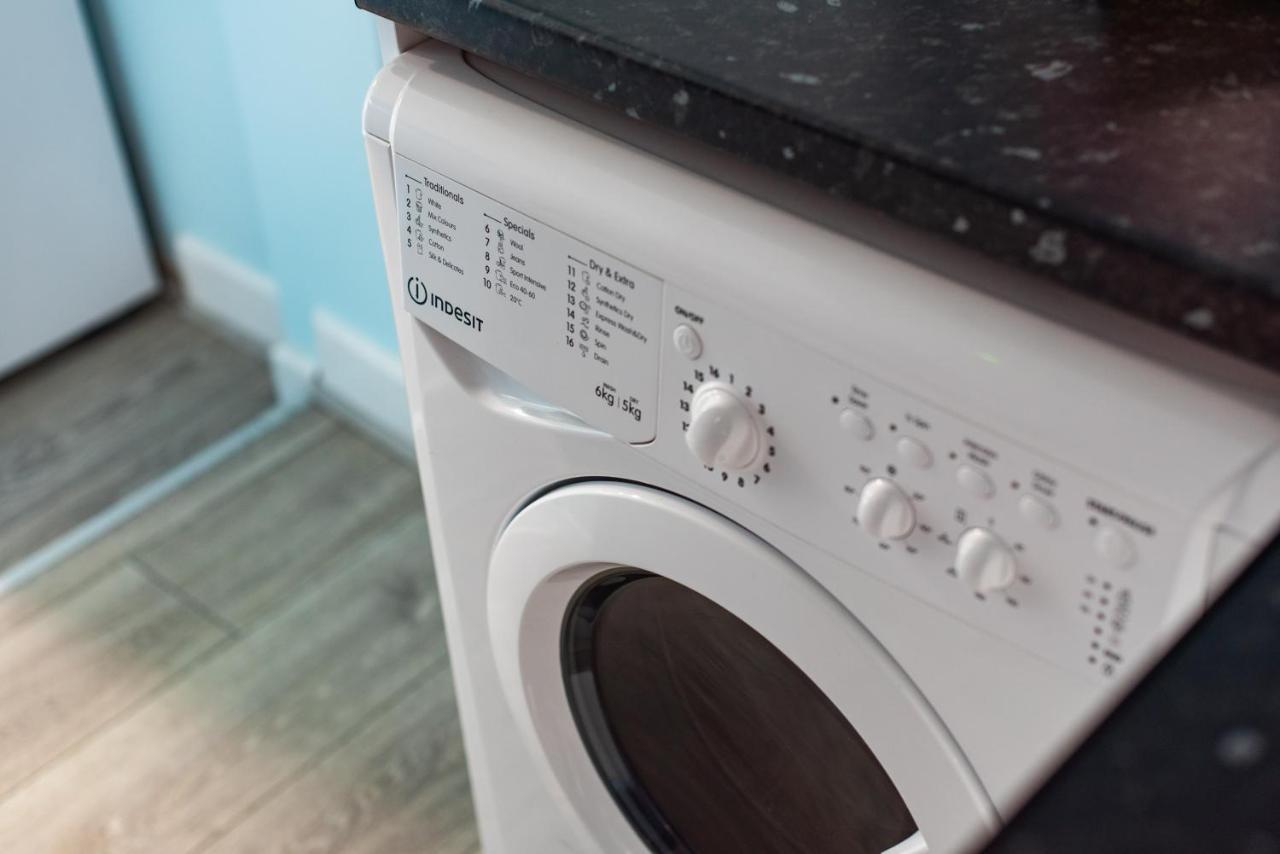 Heart Of Maidstone - Premium Double Rooms With Free Wi-Fi Esterno foto