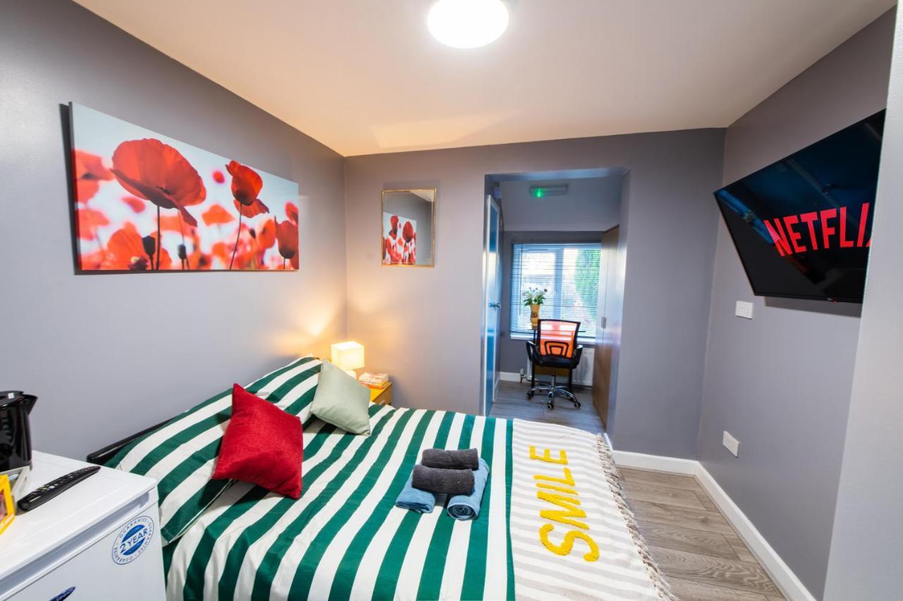 Heart Of Maidstone - Premium Double Rooms With Free Wi-Fi Esterno foto